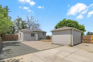 1990 Newark St, Aurora, CO 80010 - Photo 37