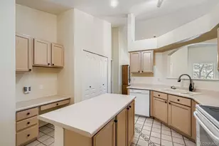 9663 Brentwood Way, Broomfield, CO 80021 - Photo 11