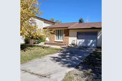 1262 S Olathe Way, Aurora, CO 80017 - Photo 1