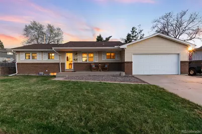 6879 S Roslyn Circle, Centennial, CO 80112 - Photo 1
