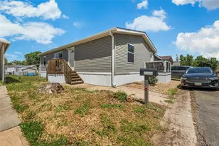 1955 Carson St, Aurora, CO 80011 - Photo 1