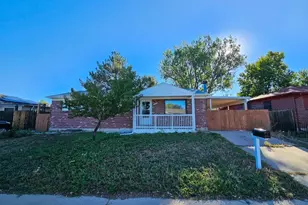 5542 Scranton St, Denver, CO 80239 - Photo 1