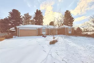 6829 S Elizabeth Cir, Centennial, CO 80122 - Photo 1