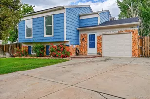 1922 Danube Way, Aurora, CO 80011 - Photo 1
