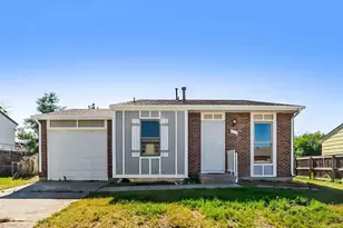 5112 Duluth Ct, Denver, CO 80239 - Photo 1