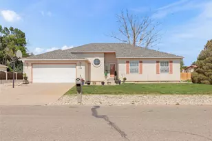 192 S Golfview Dr, Pueblo, CO 81007 - Photo 1