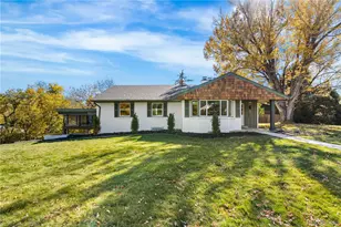 1880 Applewood Dr, Lakewood, CO 80215 - Photo 1