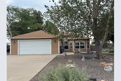 180 N Cedar Street, Keenesburg, CO 80643 - Photo 1