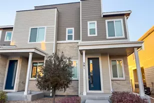 591 S Pitkin Ct, Aurora, CO 80017 - Photo 1