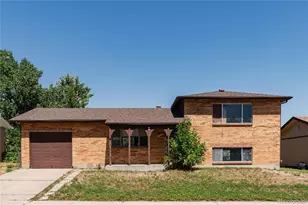 14955 Robins Dr, Denver, CO 80239 - Photo 1