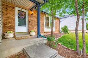 7016 S Dahlia St, Centennial, CO 80122 - Photo 3