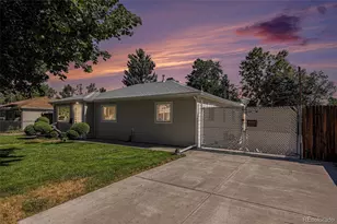 1066 Worchester St, Aurora, CO 80011 - Photo 1