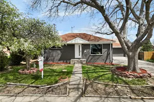 10752 Blue Jay Ln, Northglenn, CO 80233 - Photo 1