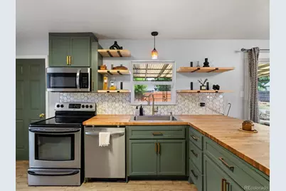 1670 Oakland Street, Aurora, CO 80010 - Photo 1