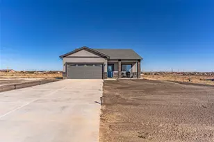895 E Loma Dr, Pueblo, CO 81007 - Photo 1