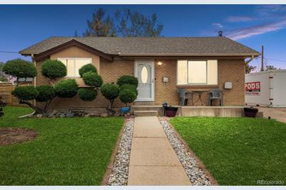 2121 E 114th Place, Northglenn, CO 80233 - Photo 1