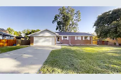 820 Cottonwood Avenue, Centennial, CO 80121 - Photo 1