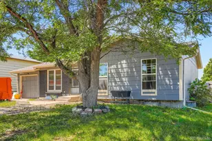 2615 S Laredo Ct, Aurora, CO 80013 - Photo 1