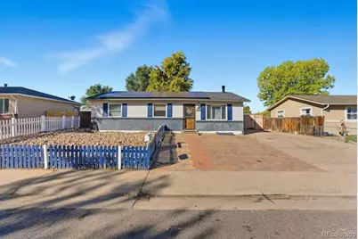 5563 Blackhawk Way, Denver, CO 80239 - Photo 1