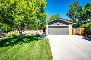 2233 S Beech Ct, Lakewood, CO 80228 - Photo 1