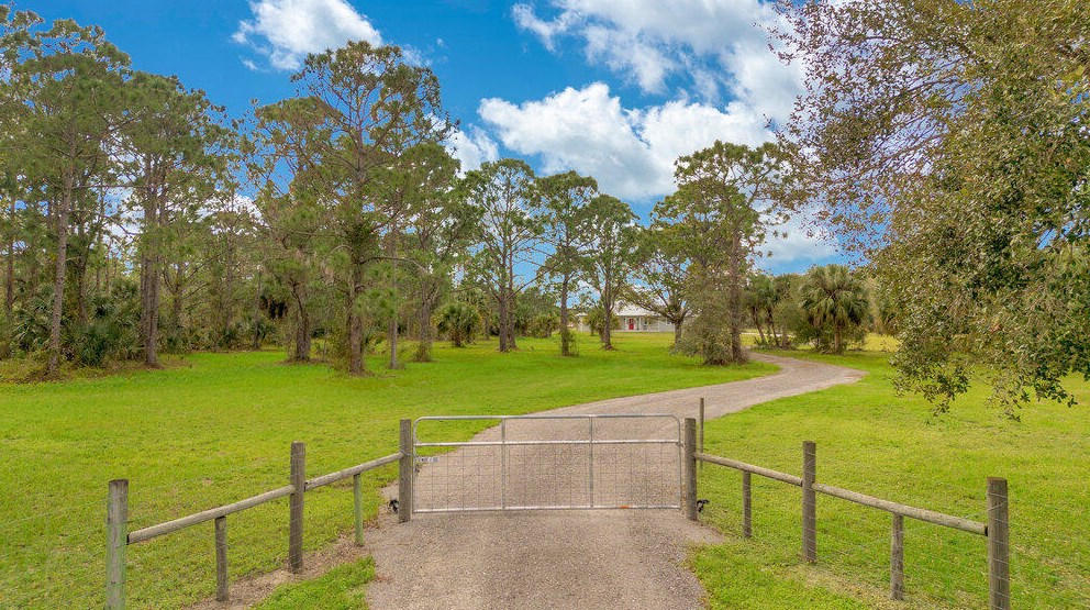 14155 103 St, Fellsmere FL  32948 exterior