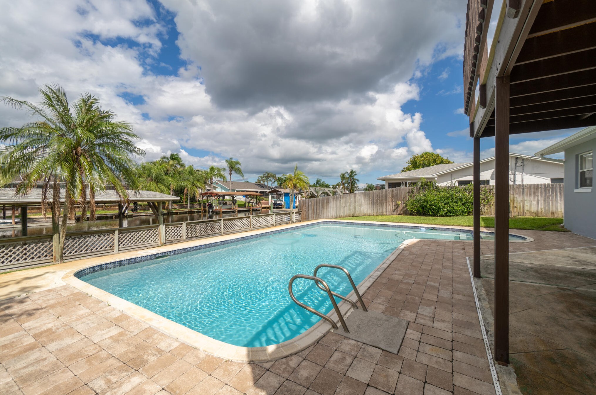 1500 Central Ave, Merritt Island FL 32952-5676 exterior