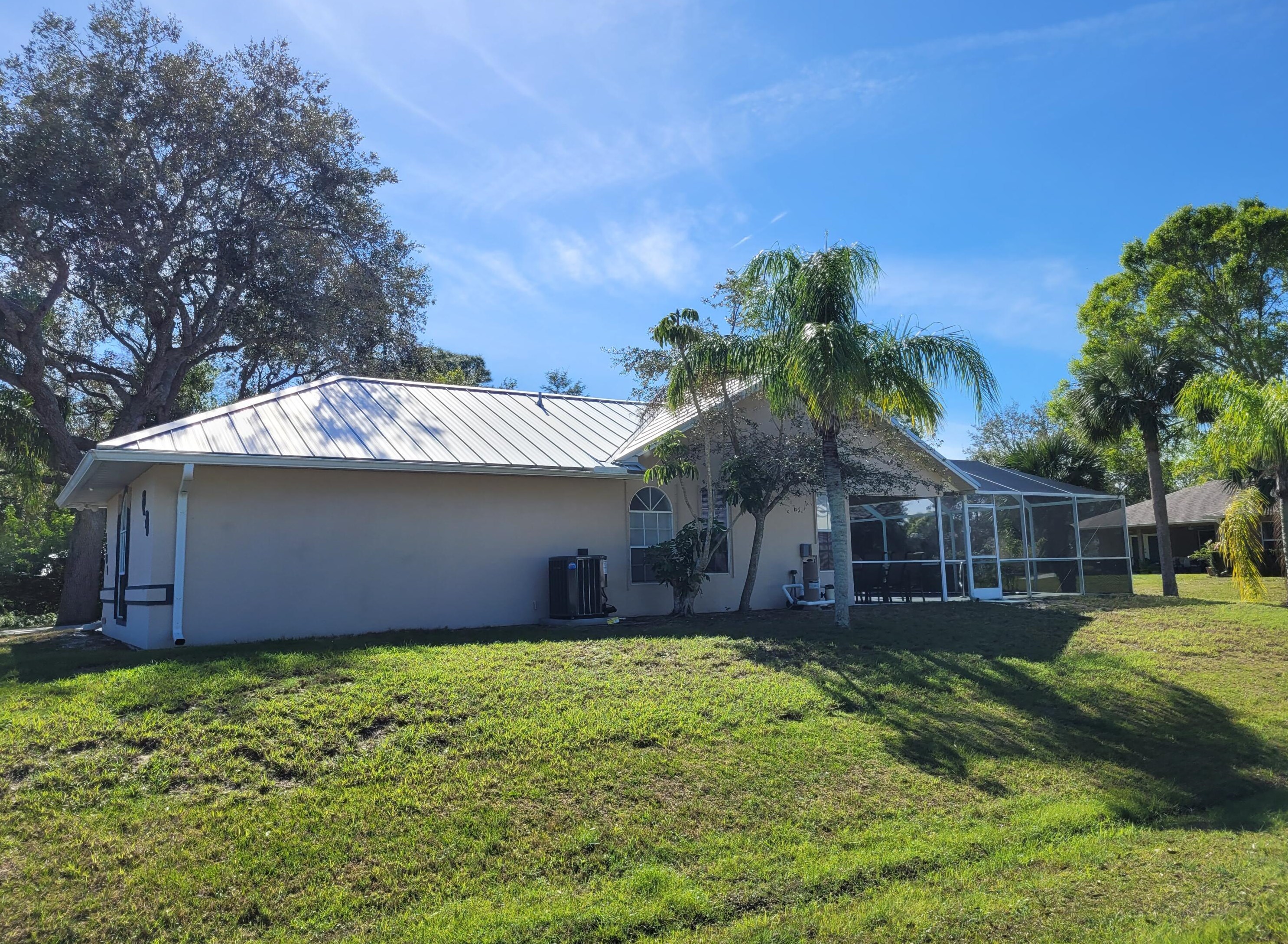 1501 Quatrain Ln, Sebastian FL  32958-6530 exterior