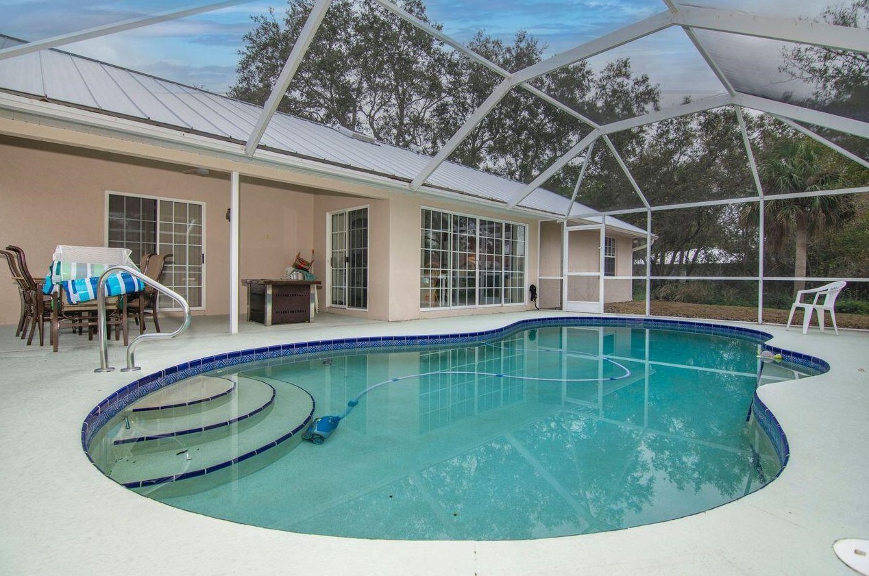 1501 Quatrain Ln, Sebastian FL  32958-6530 exterior