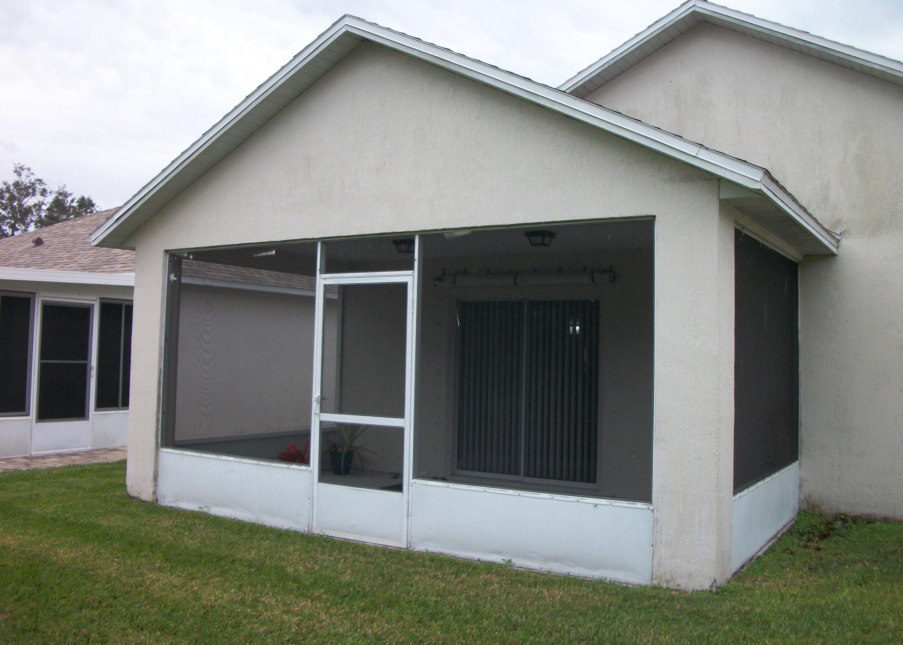 2081 Redwood Cir, Melbourne FL  32905-4000 exterior