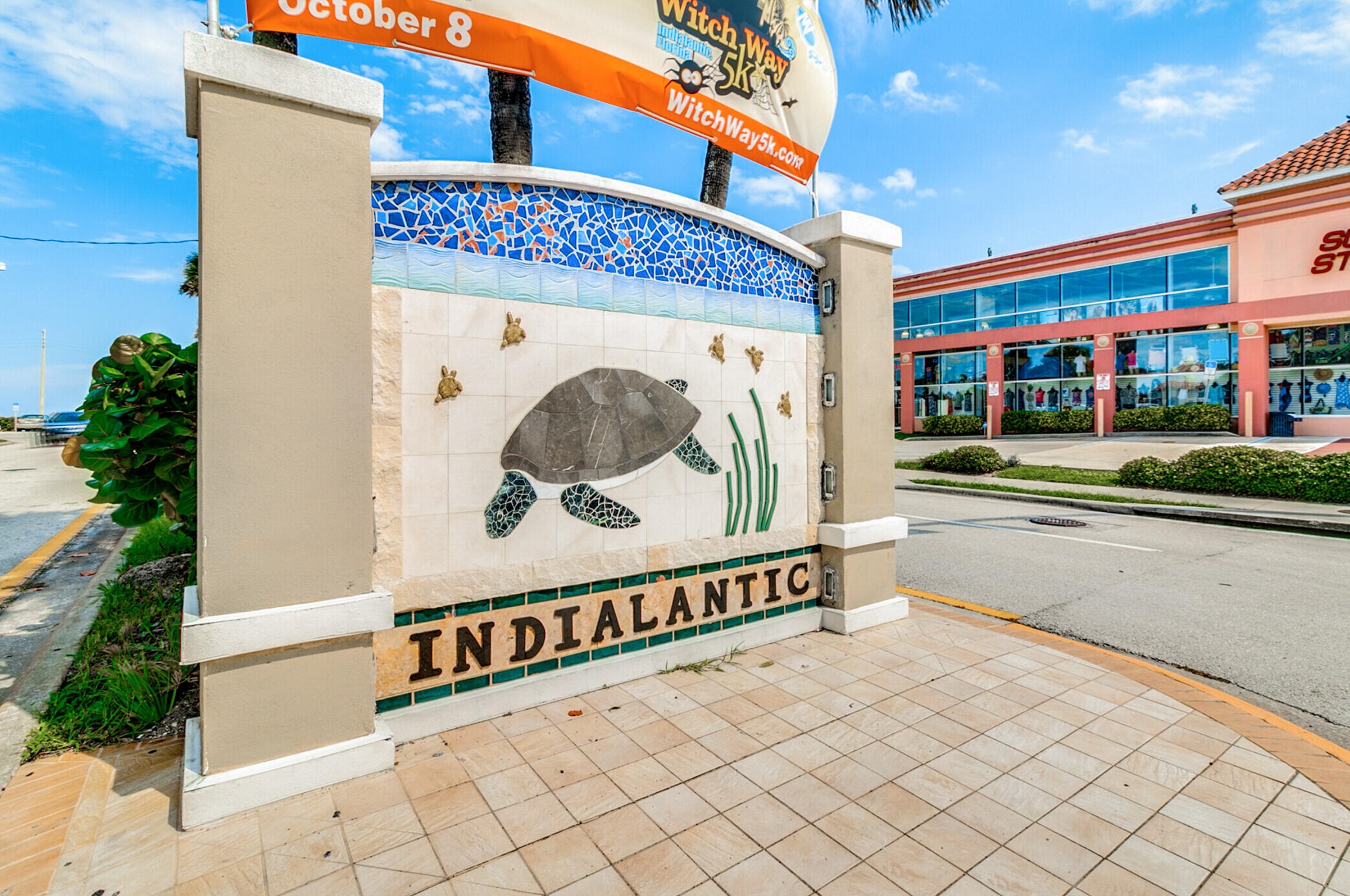 700 Wavecrest Ave, Melbourne FL 32903-3267 exterior