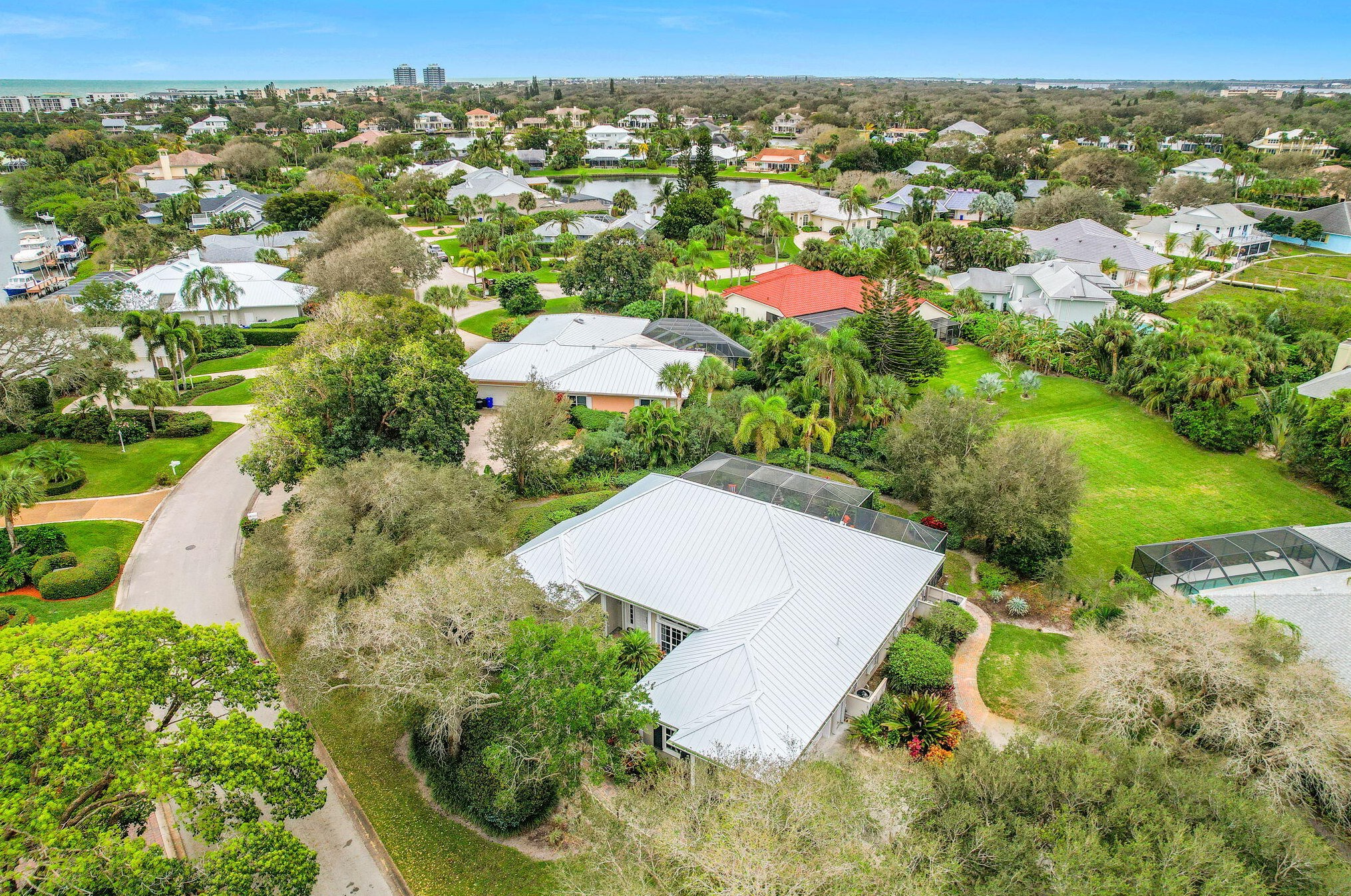 81 Cache Cay Dr, Vero Beach FL 32963-1211 exterior