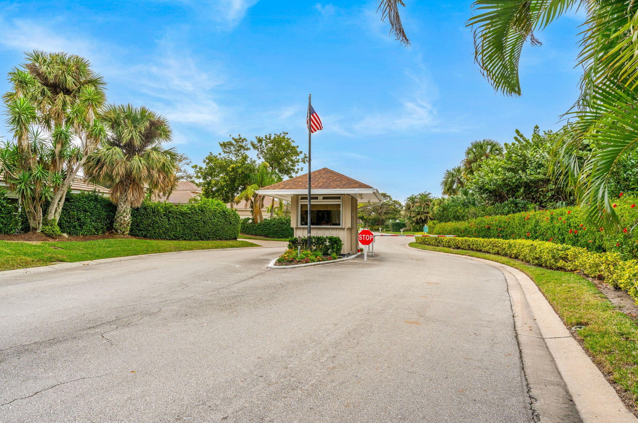 81 Cache Cay Dr, Vero Beach FL 32963-1211 exterior