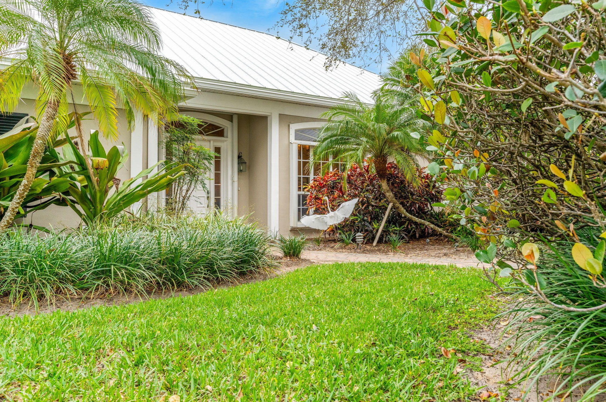 81 Cache Cay Dr, Vero Beach FL 32963-1211 exterior