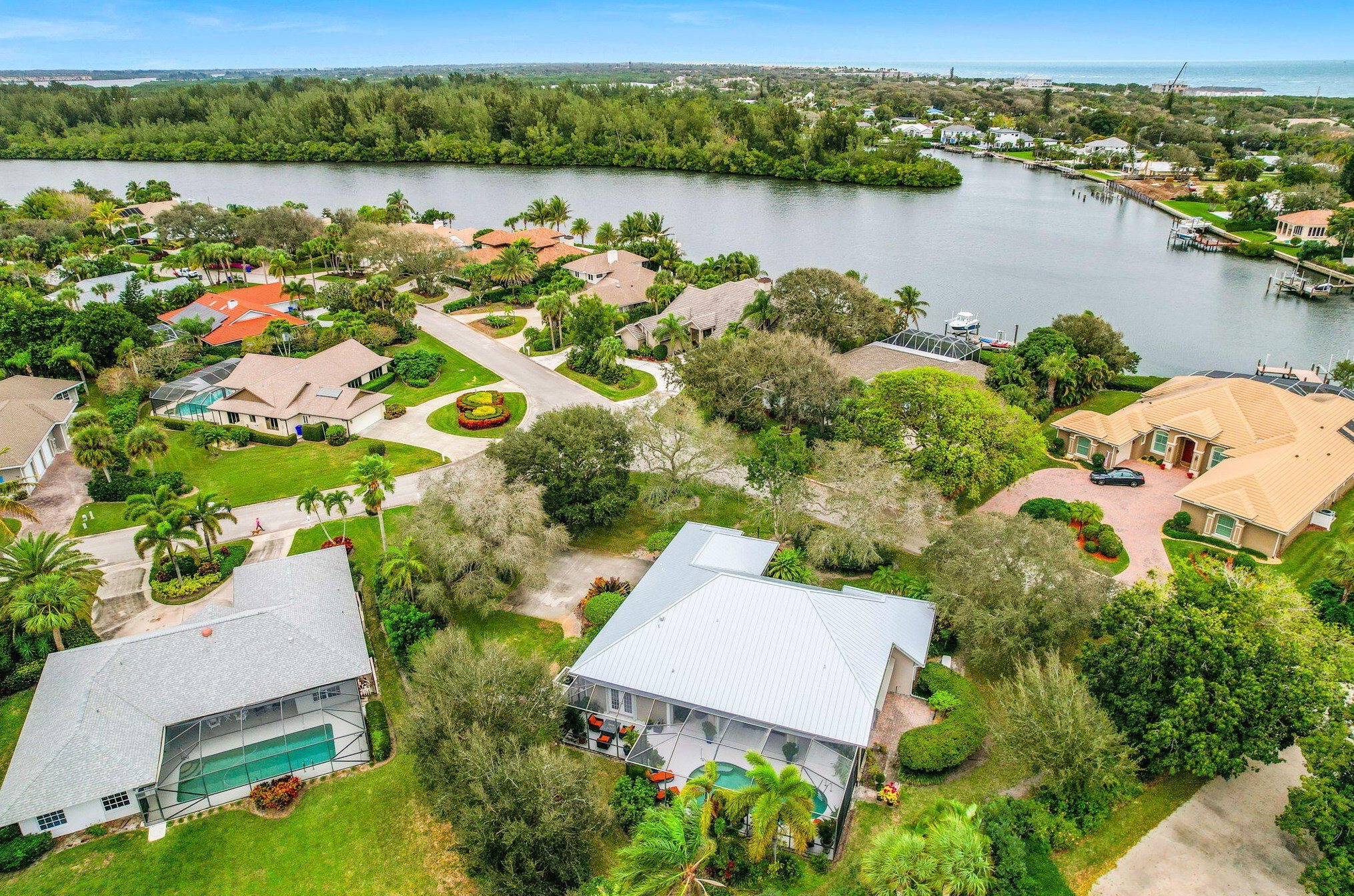 81 Cache Cay Dr, Vero Beach FL 32963-1211 exterior