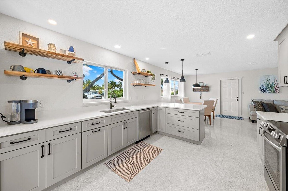 123 Marion St, Melbourne FL 32937-4147 exterior