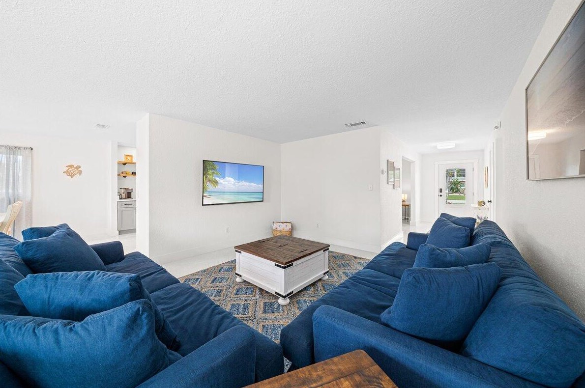 123 Marion St, Melbourne FL 32937-4147 exterior