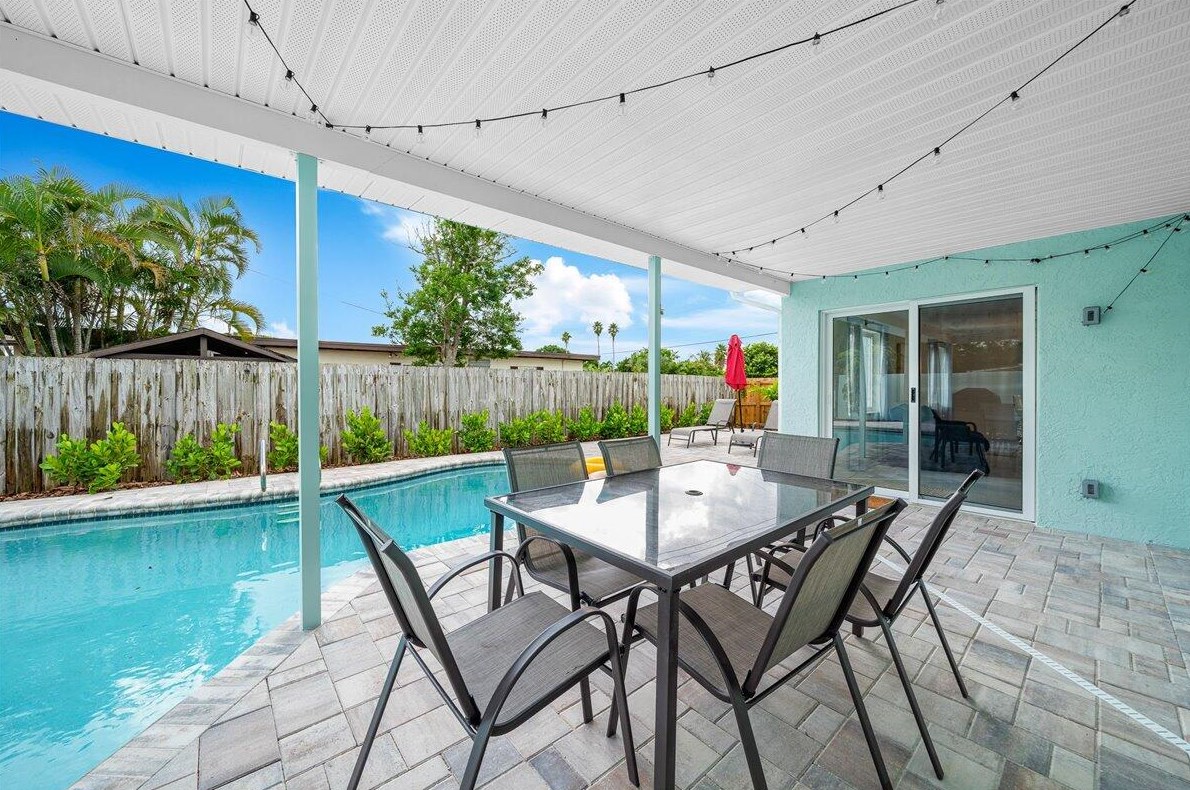 123 Marion St, Melbourne FL 32937-4147 exterior