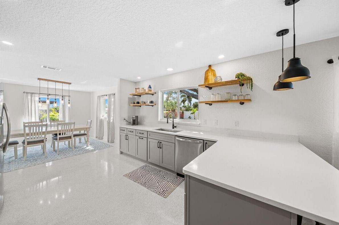 123 Marion St, Melbourne FL 32937-4147 exterior