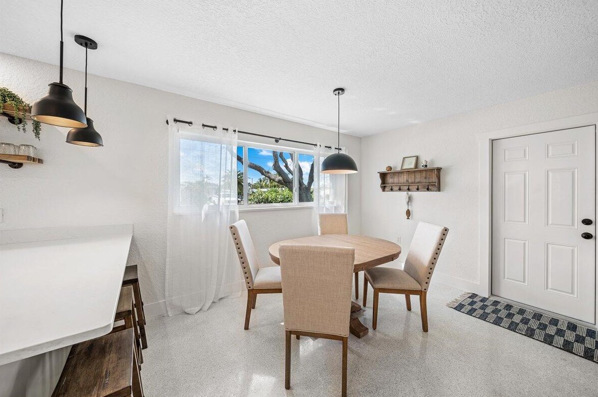 123 Marion St, Melbourne FL 32937-4147 exterior