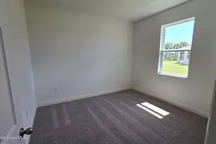 4386 Kelsey Ln, Micco, FL 32976 - Photo 9