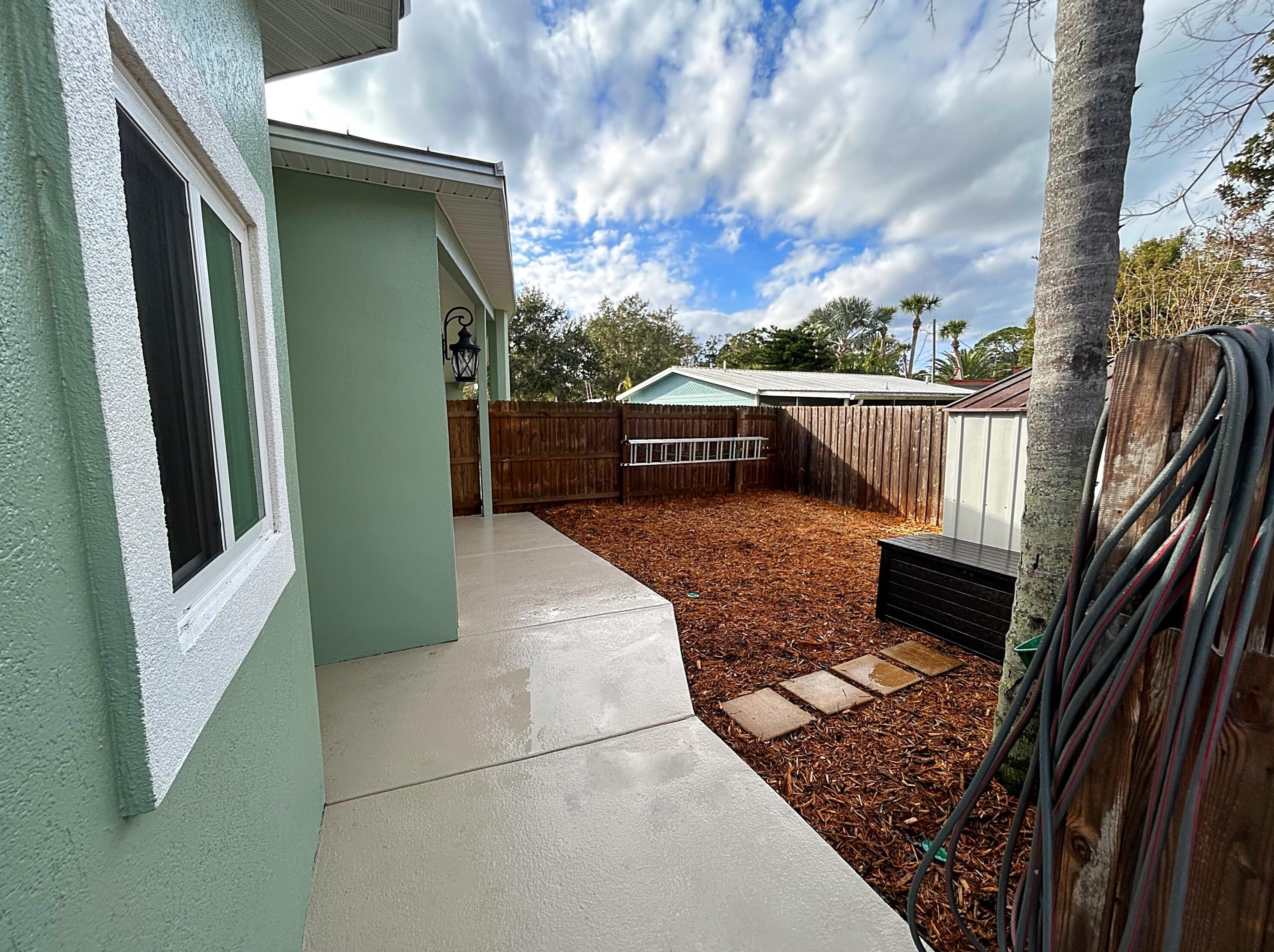 3 Cedar St, Daytona Beach FL  32127-6416 exterior