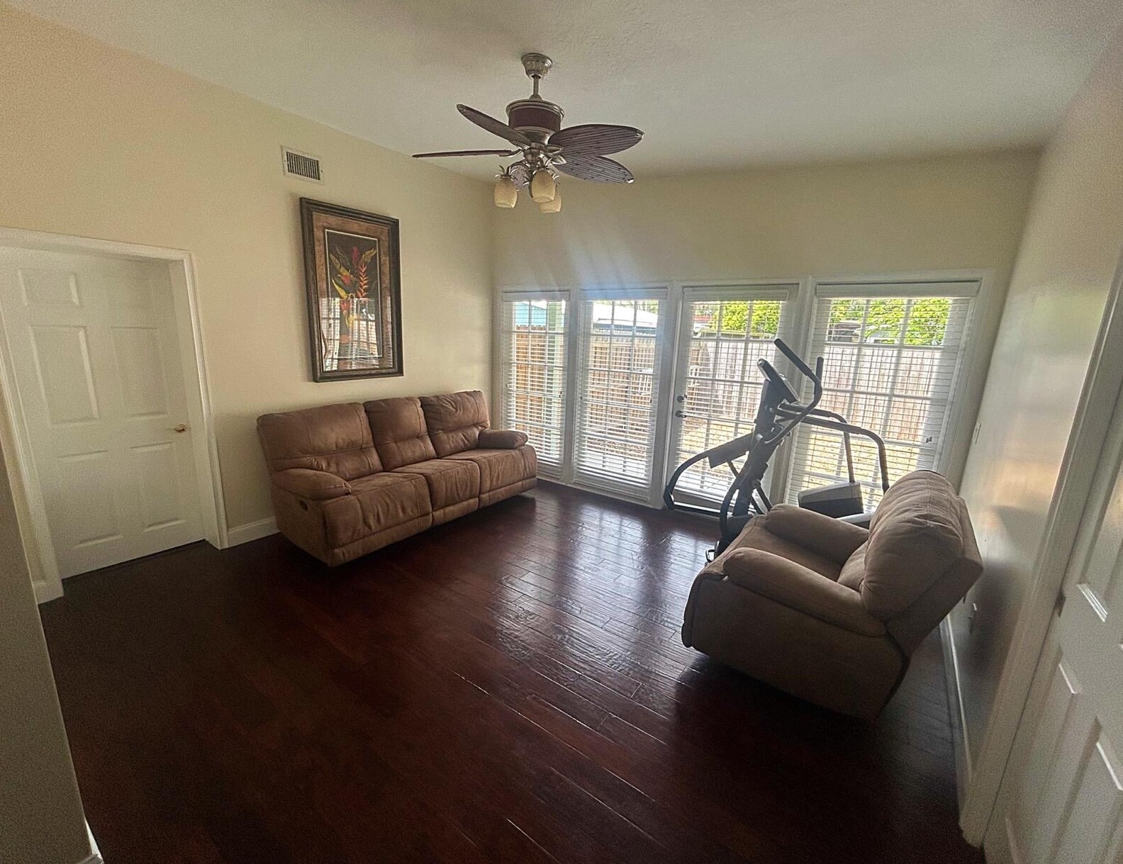 3 Cedar St, Daytona Beach FL  32127-6416 exterior