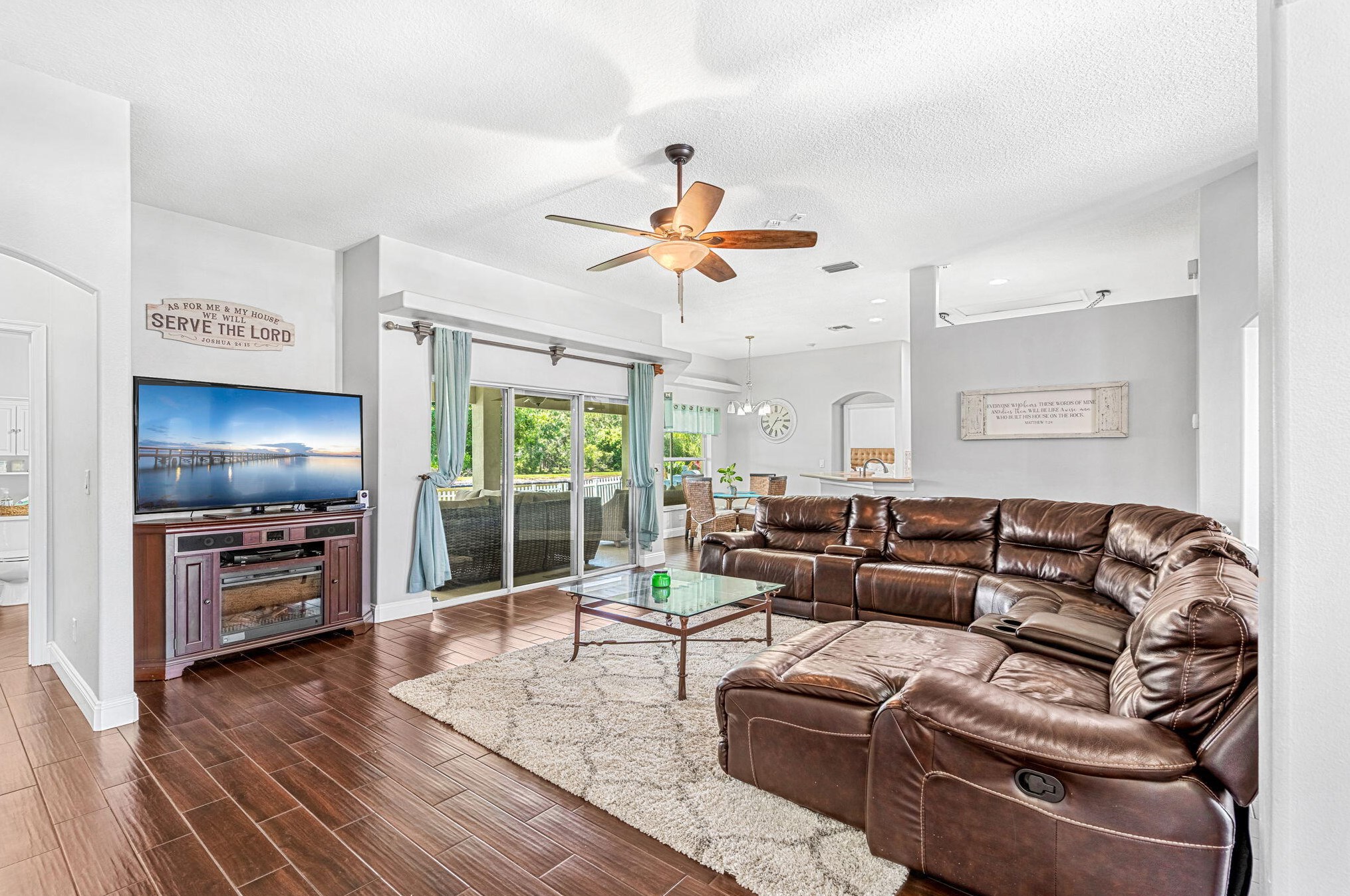 2625 Tuscarora Ct, Melbourne FL 32904-8092 exterior