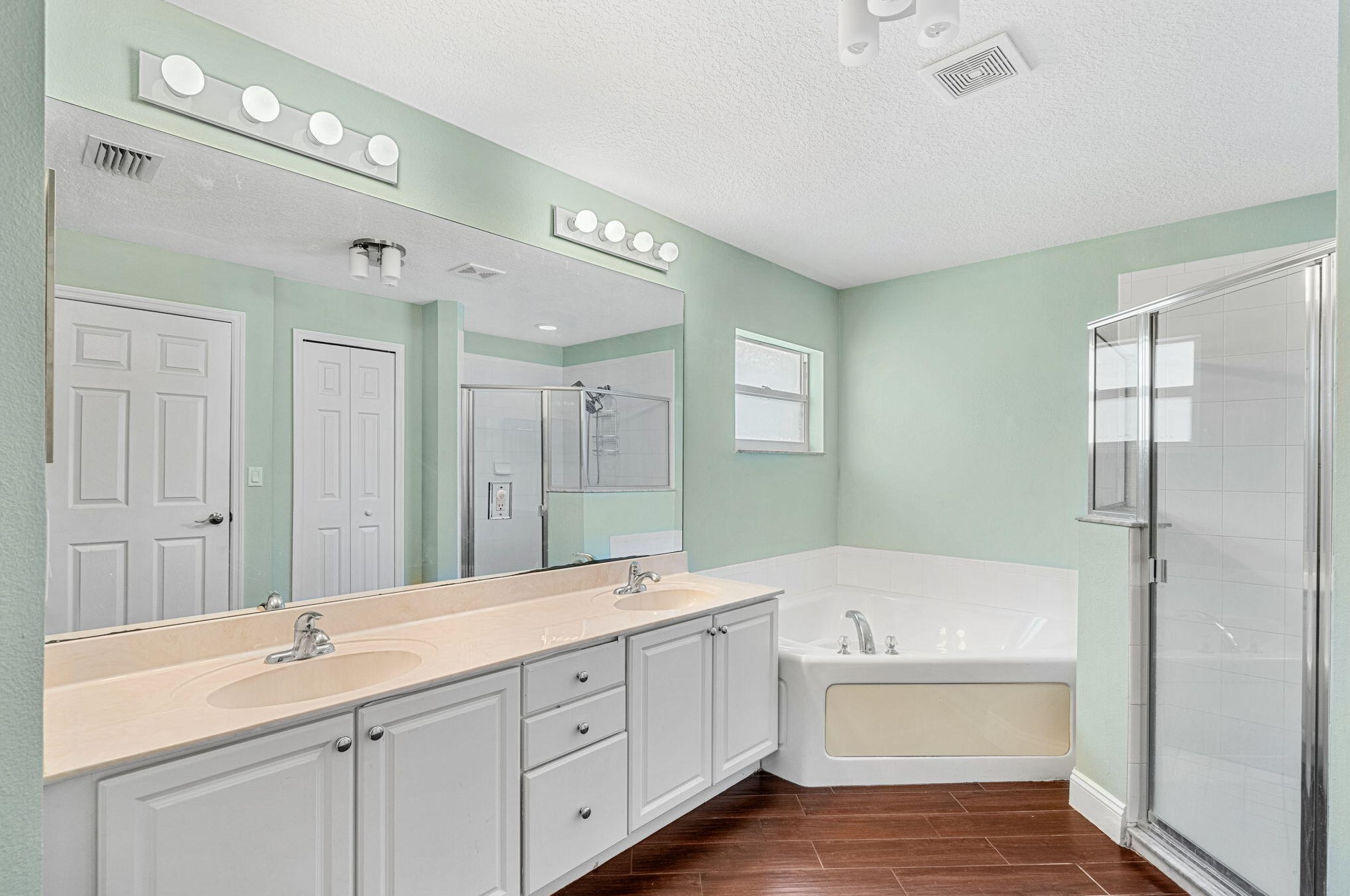 2625 Tuscarora Ct, Melbourne FL 32904-8092 exterior