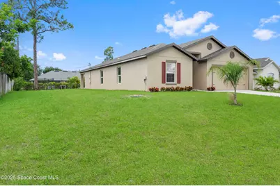 318 Hammonton Street SW, Palm Bay, FL 32908 - Photo 3