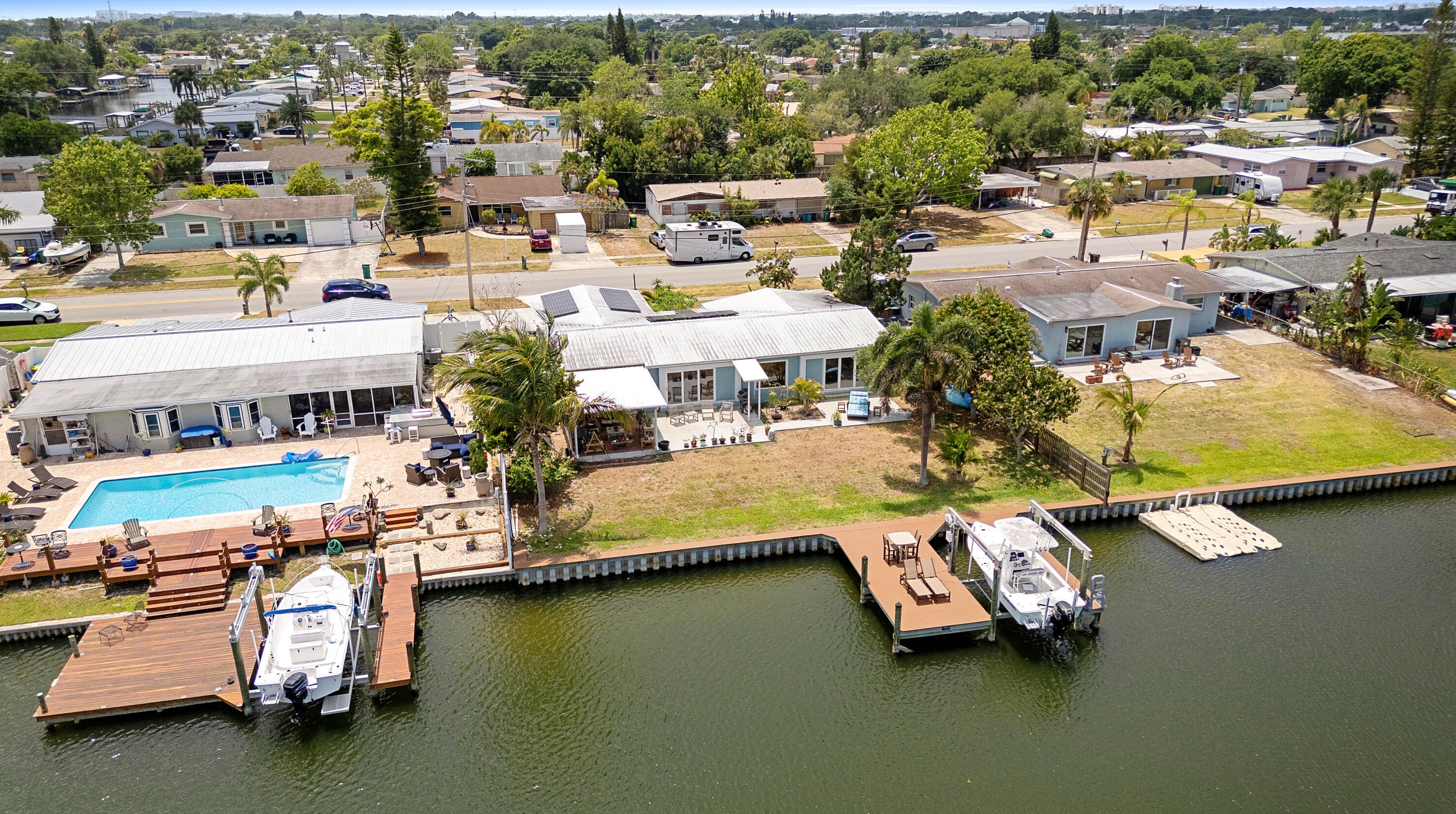 200 Tiki Dr, Merritt Island FL 32953-2405 exterior