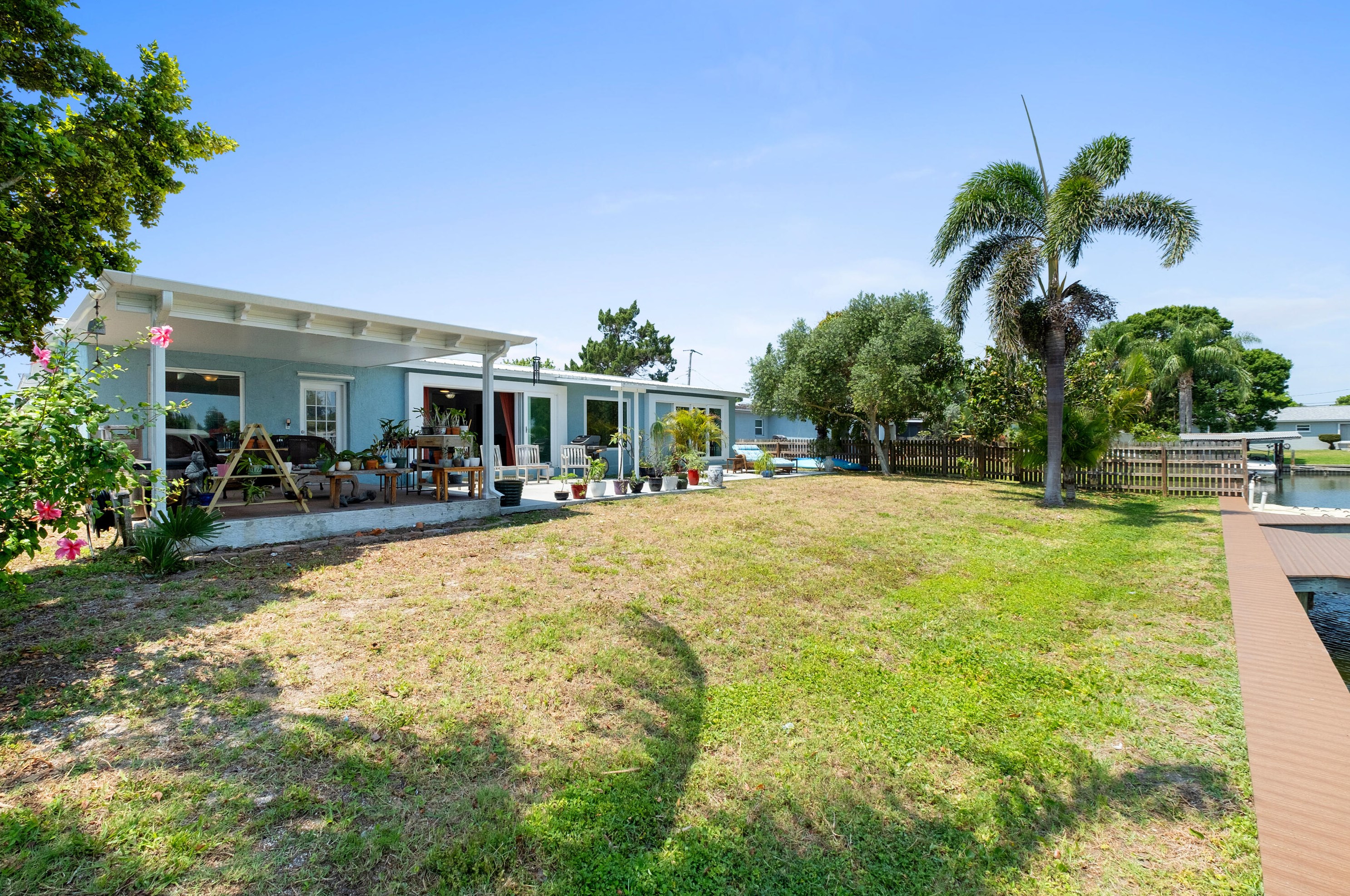 200 Tiki Dr, Merritt Island FL 32953-2405 exterior