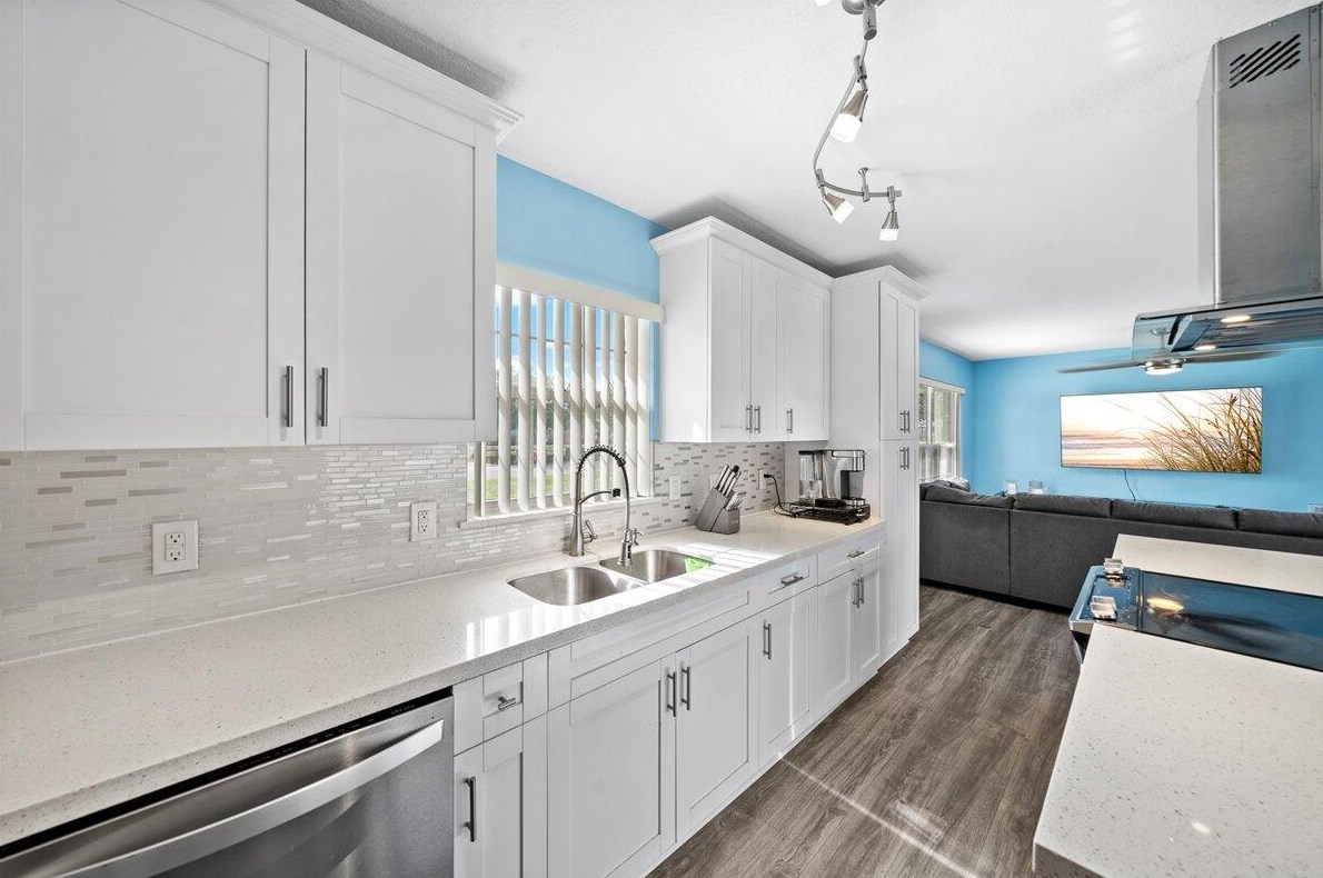 502 Kennwood Ave, Merritt Island FL 32952-3784 exterior