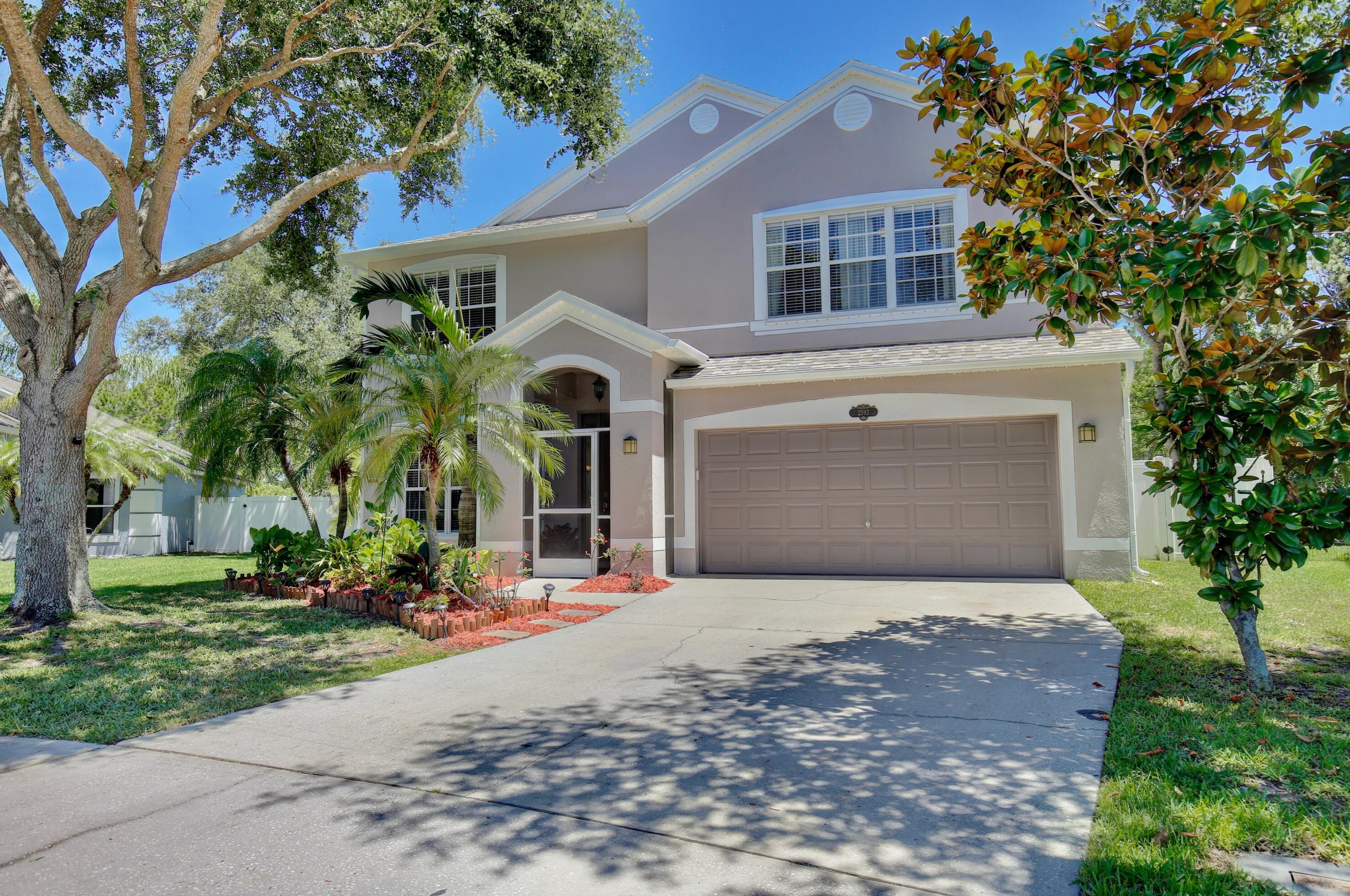 2592 Glasbern Cir, Melbourne FL  32904-8073 exterior