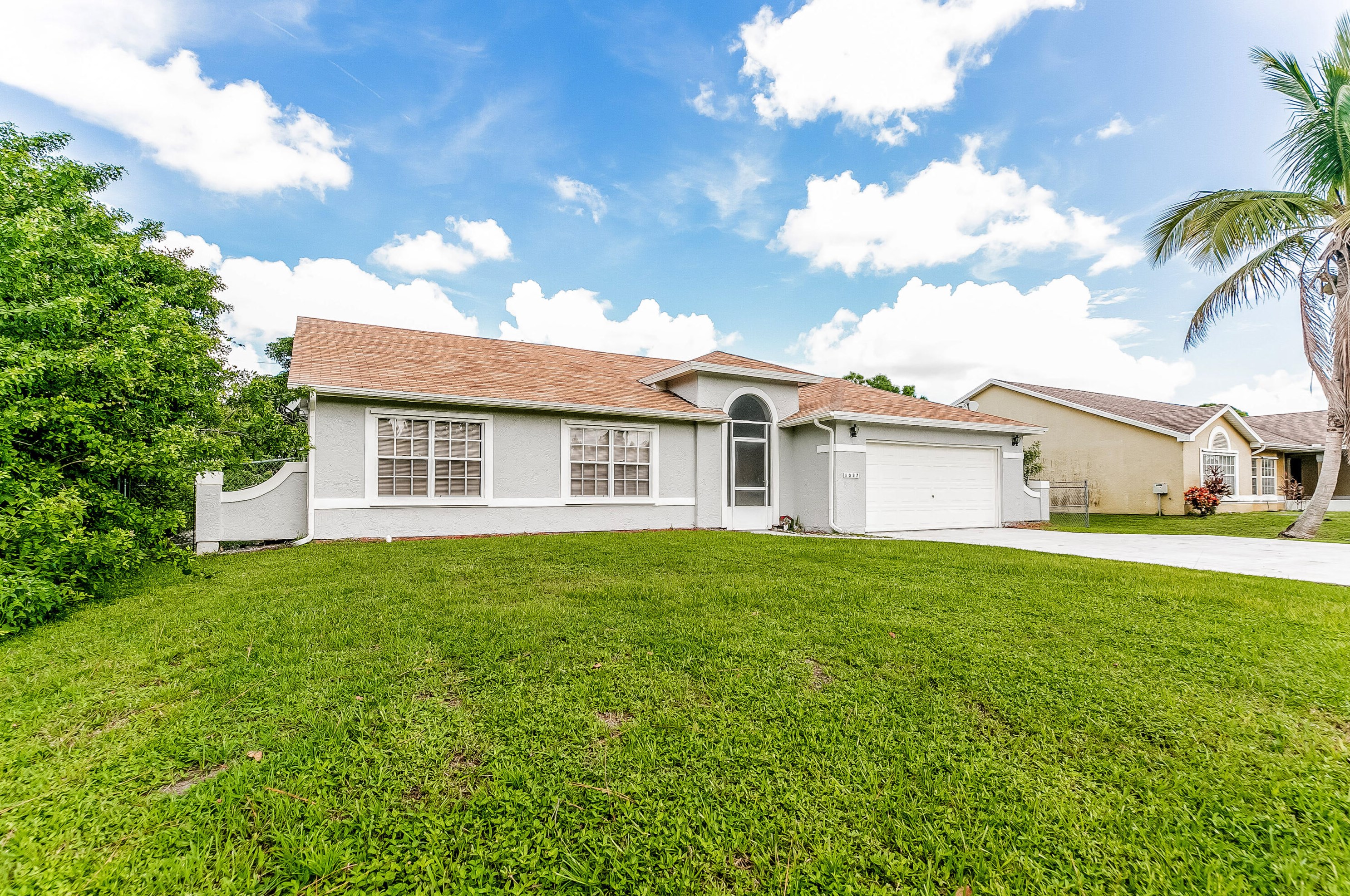 1037 California Blvd, Fort Pierce FL  34953-1842 exterior